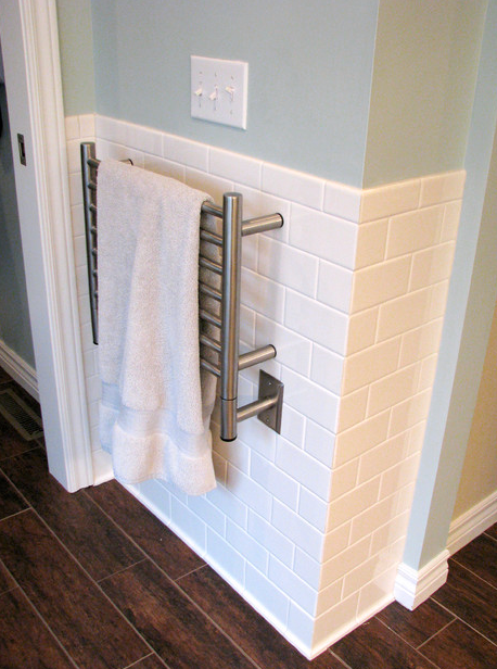 Amba Jeeves Model H Straight Towel Warmer - Brushed detail